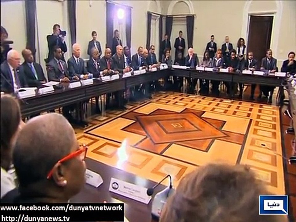 Dunya News-Obama vows to address 'simmering distrust' between police, minorities