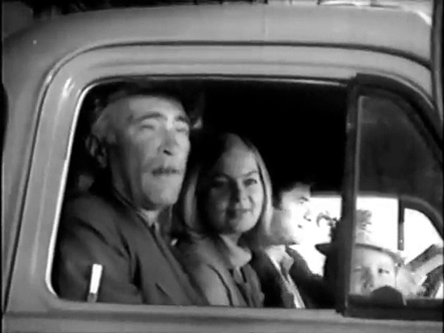 Karakaş Gözlerin Elmas - Zeki Müren (Eva Bender & Ahmet Mekin)