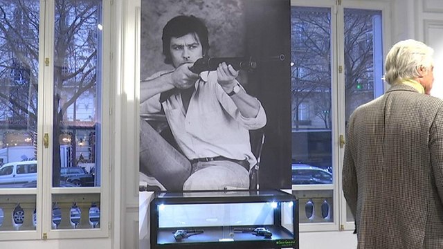 La collection exceptionnelle d'armes d'Alain Delon aux enchères