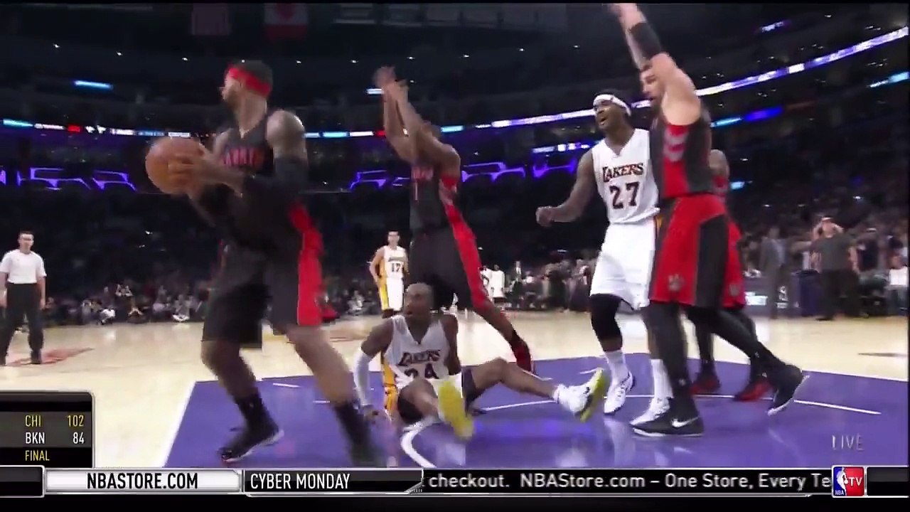 Un commentateur de NBA en freestyle total : il va parler des "parties intimes" des joueurs!