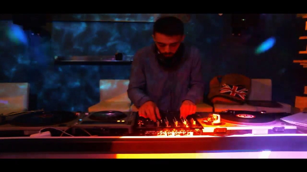 Voltage Voodoo @ Night RoomTv (Submarine Club)