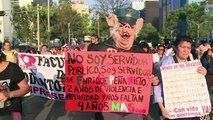 Des milliers de Mexicains manifestent contre leur président