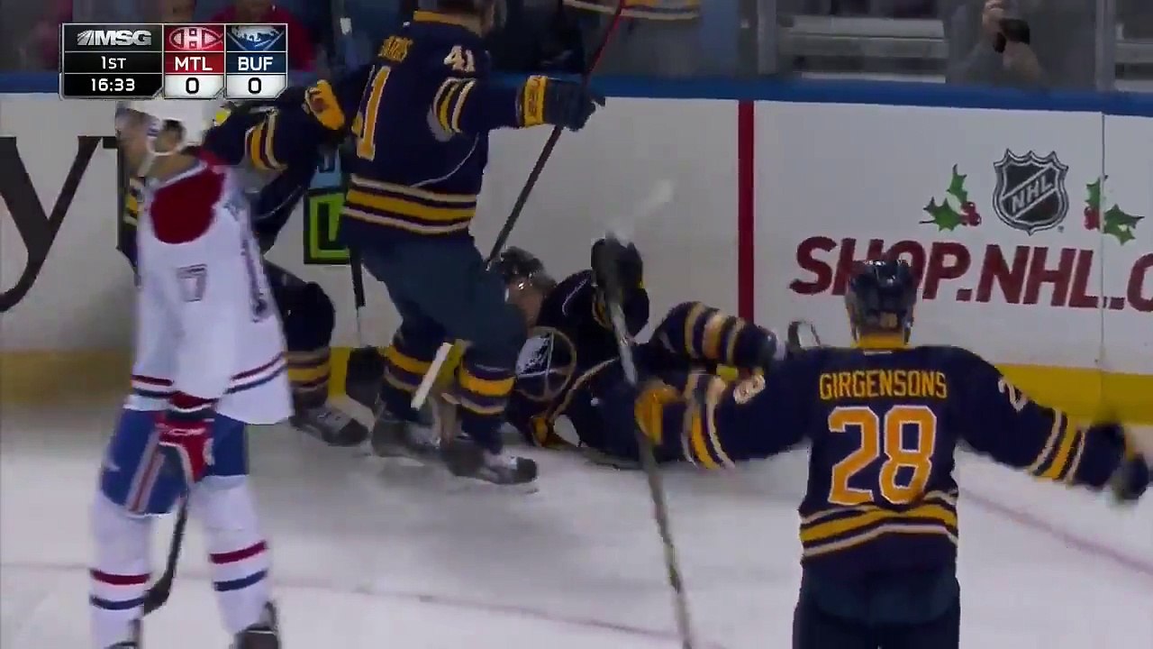 Un magnifique but pendant un match de Hockey