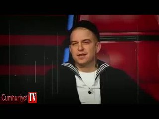 Ebru Gündeş yarışmacının hareketine bozuldu