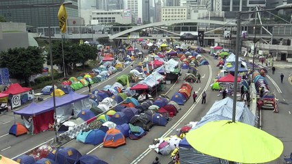 Hong Kong students on hunger strike want government to talk