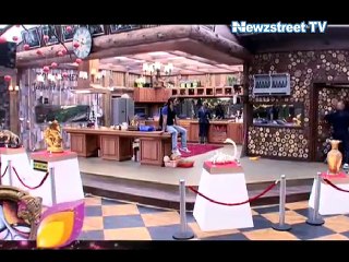 Bigg Boss 8: Puneet Issar hit Karishma Tanna during luxury budget task