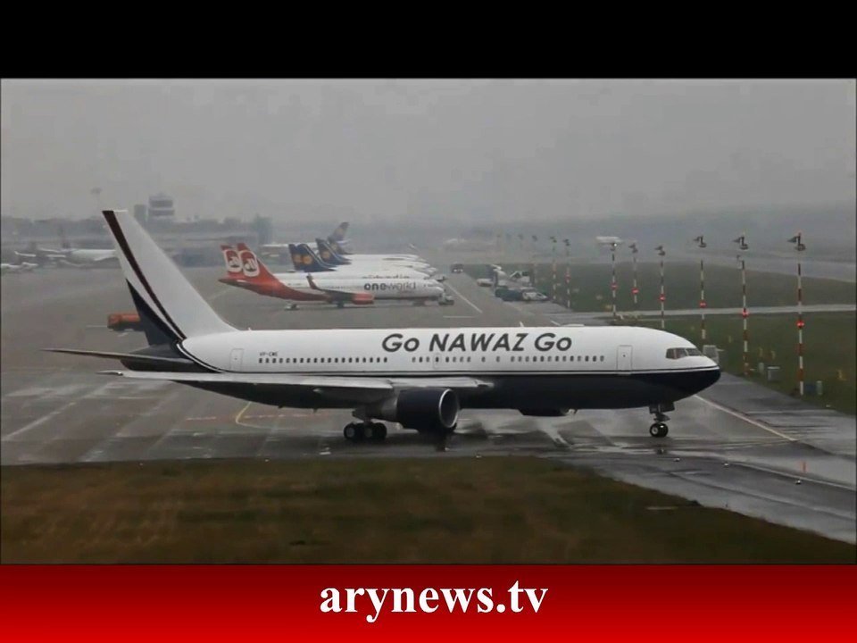 Must Watch "Go Nawaz Go" Plane At Heathrow Airport London
