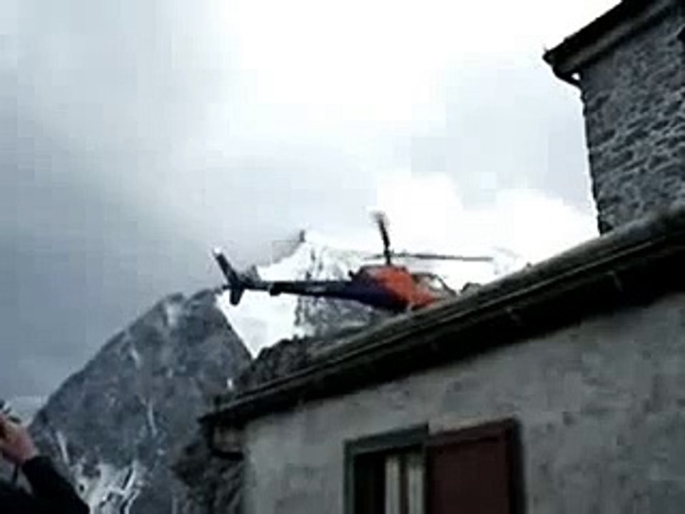 Décollage d'hélico risqué