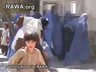 همجية في معاملة المرأة عند طالبان . أفغانستان