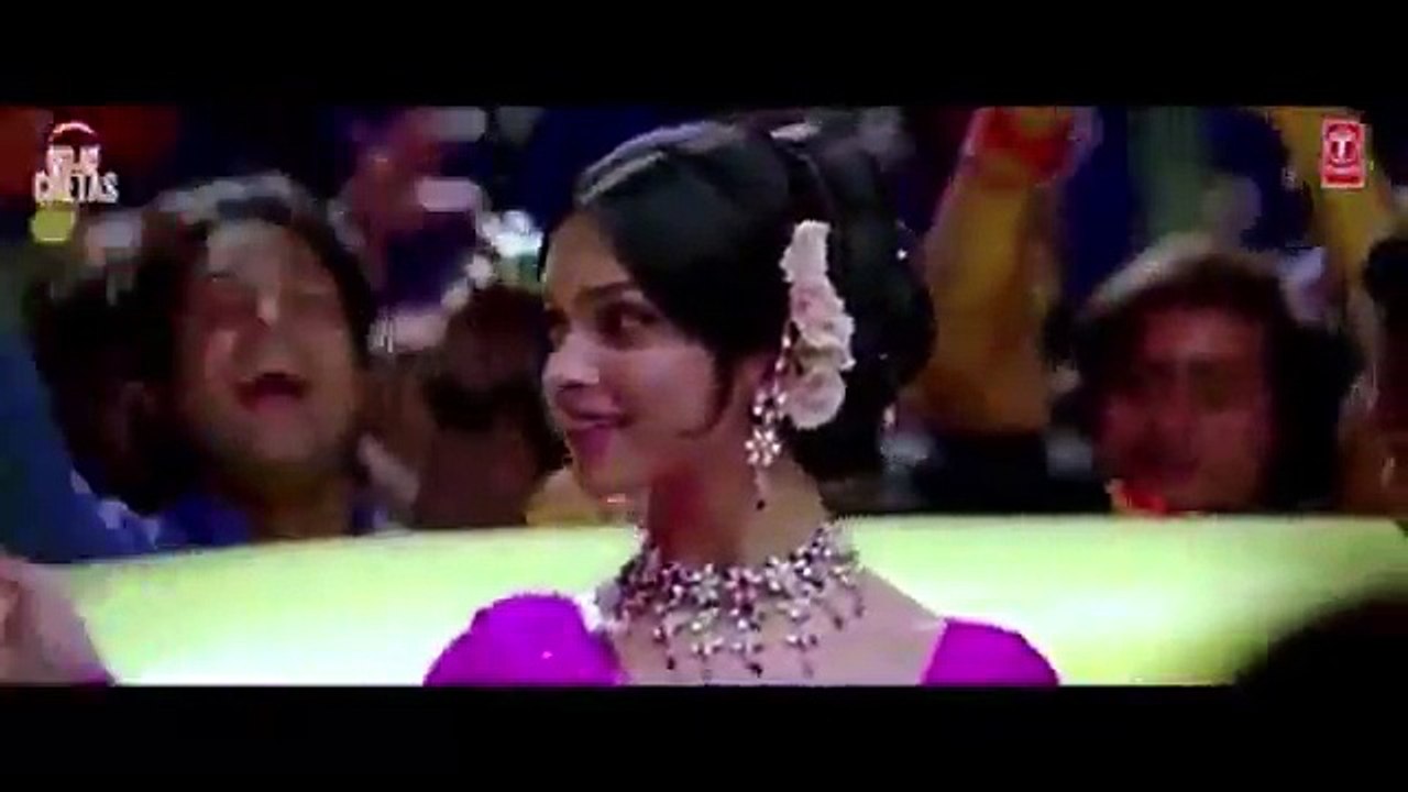 Another mashup by DJ Cheetas for you