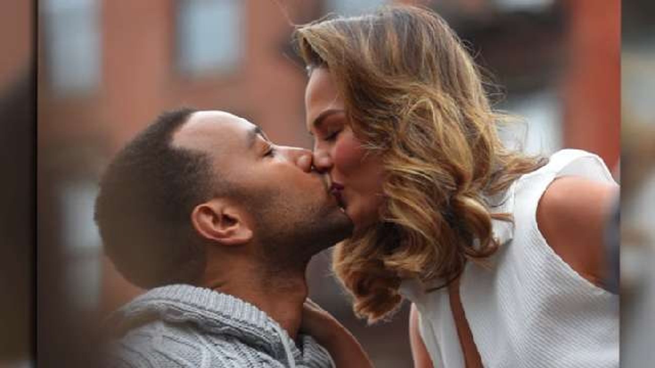 John Legend, Chrissy Teigen Get Close