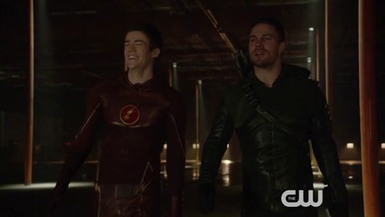 Arrow - The Flash and Arrow Screening "Producers Interview" [VO|HD1080p]