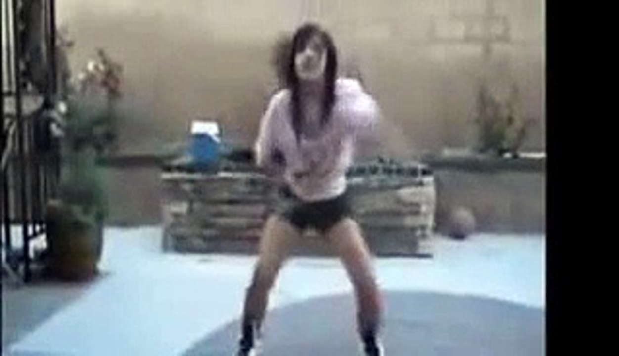 NEW Girl Dancing