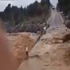 Bir Dakikada Her Yer Sular Altında Kaldı