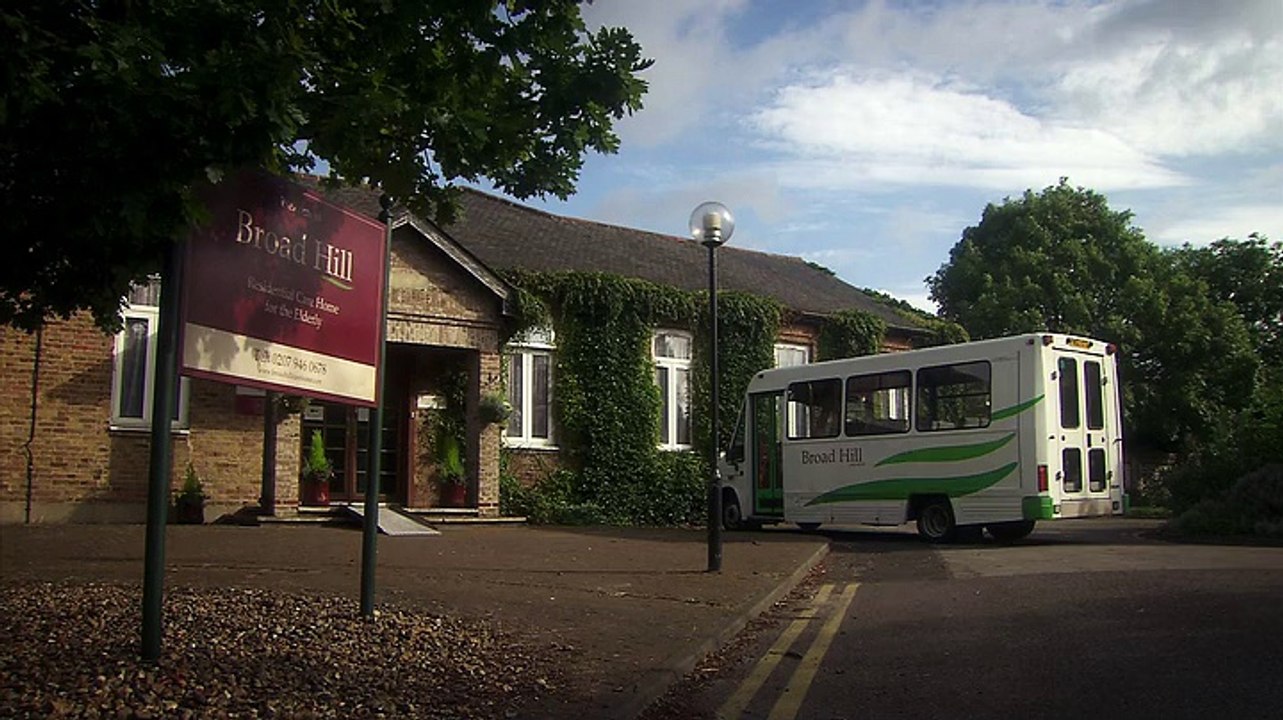 Derek - S01-E05