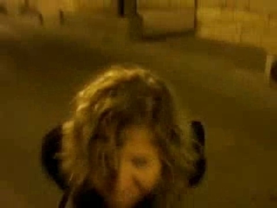 Tu veux de l'argent _ Prend !