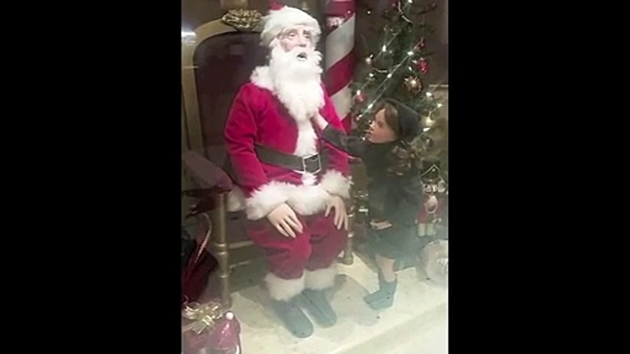 Quand le Père Noël pousse des petits cris très gênants...