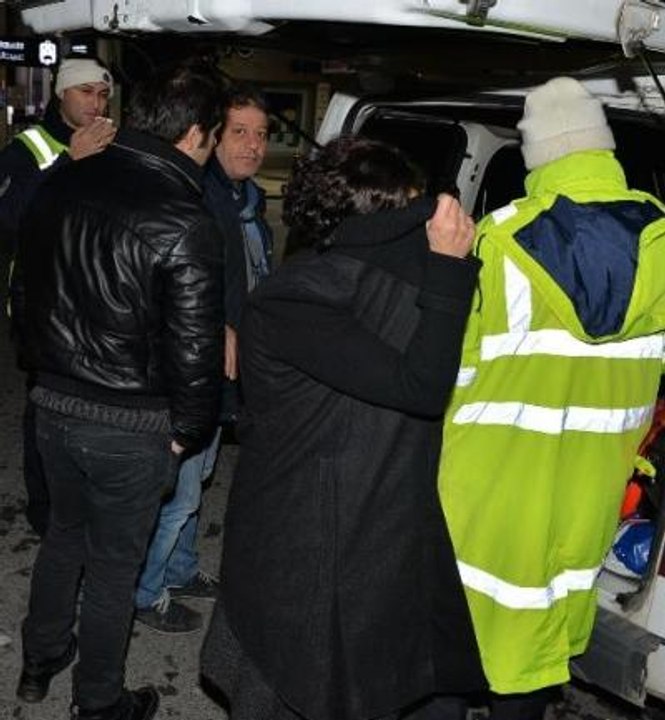 Hatice Aslan ve Sevgilisi Flaşlar Patlayınca Ortalığı Birbirine Kattı