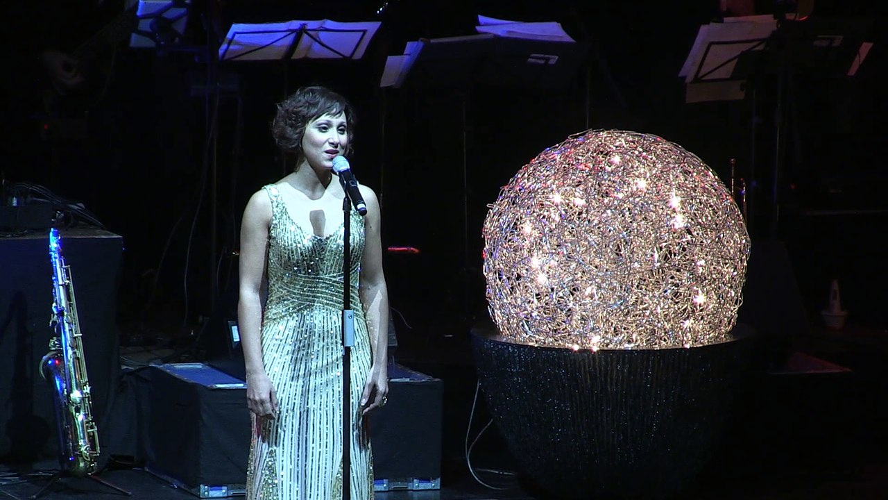 Unicef Lied von Sophia Ravavelas -Griechenland