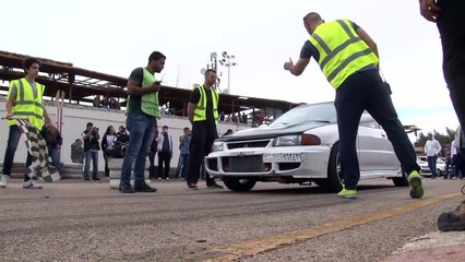 Drift-Rennen in Damaskus: Syrer zeigen Mut trotz Bürgerkrieg