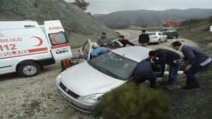 Tır'ın Çarptığı Otomobilin Sürücüsü Yaralandı