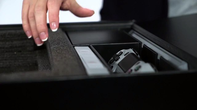 PlayStation 4 20th Anniversary Edition unboxing