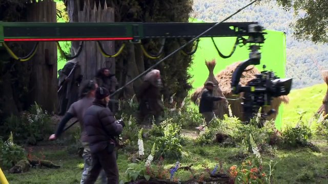 THE HOBBIT 2 _ Behind the Scenes B-Roll Video # 1(1)