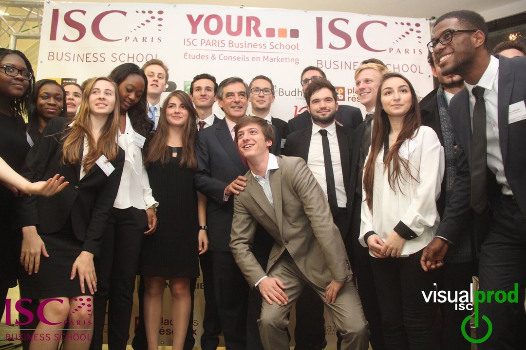 "Mon état d'esprit, mes propositions en 4 minutes" François Fillon face aux étudiants de l'ISC