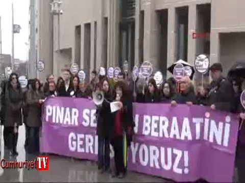 Adliye önünde Selek'e destek eylemi