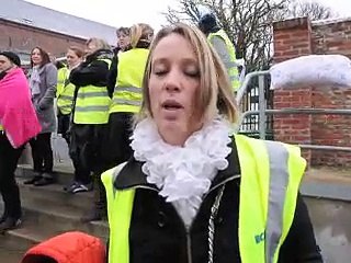 Etrœungt manif gilets jaune ecole