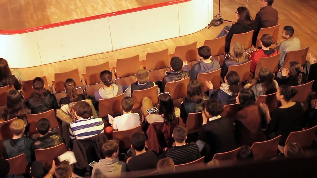 Reportage sur le match d'impro inter-collèges de Lille 2014