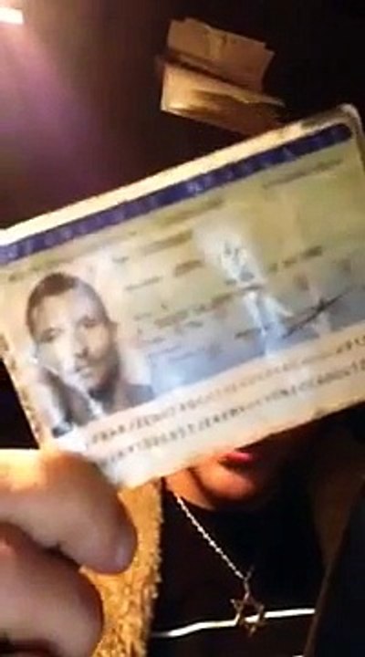 Après le vote de l’Assemblée nationale sur la Palestine, il brûle sa carte d’identité