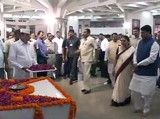 Gandhinagar CM Anandiben pays tribute to late Dr Rajendra Prasad