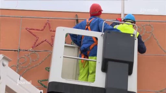 Les communes installent les décorations de Noël (Vendée)