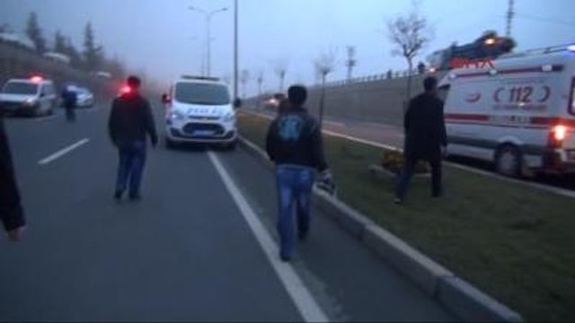 Gaziantep'te İşçi Servisi Devrildi Ölü ve Yaralılar Var