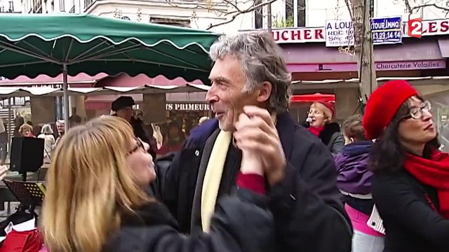 Le bal populaire de la rue Mouffetard a son lot d'habitués