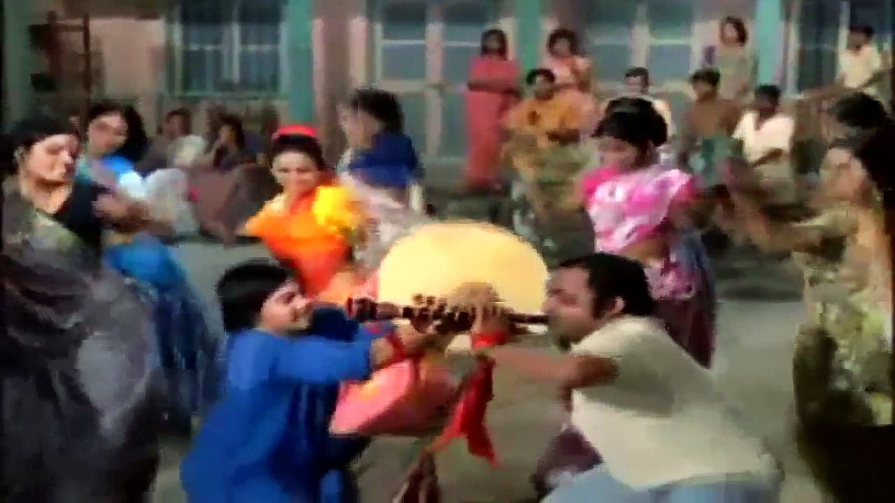 ZINDAGI HANSNE GAANE KE LIYE HAI