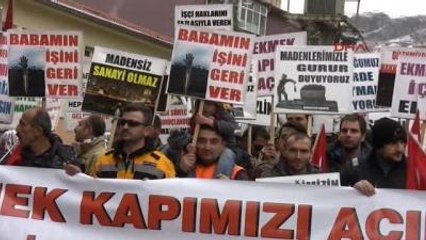 Gümüşhane?de İşsiz Kalan Maden İşçilerinden Eylemi