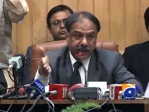 Shipment with arms, liquor seized at Lahore railway station-Geo Reports-03 Dec 2014