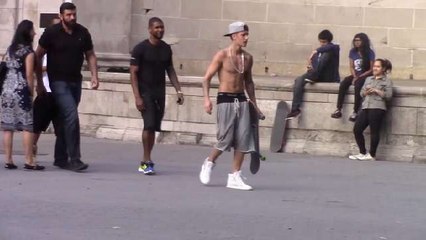 Justin Bieber Skates Away From Police