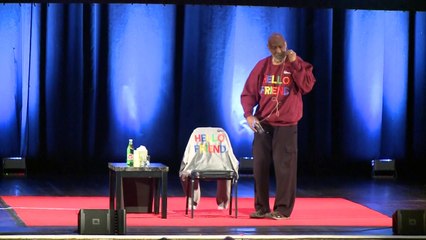 Bill Cosby é processado por denúncia de agressão sexual