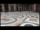Napoli - Polemiche per rimozione albero in Galleria Umberto (02.12.14)