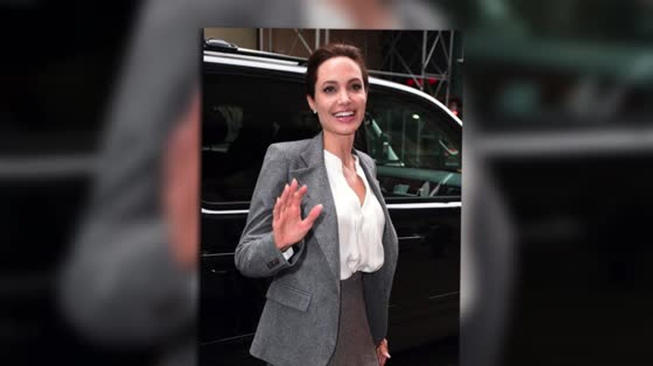 Angelina Jolie wirbt ununterbrochen für ihren neuesten Film Unbroken