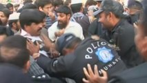 Disabled protesters beaten by Pakistani police