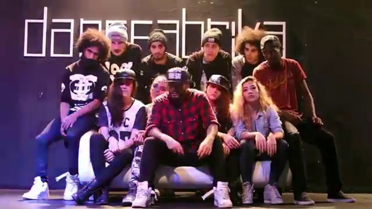 Çakallarla Dans 3 - Sıfır Sıkıntı  Orjinal Film Müziği - Video Klip