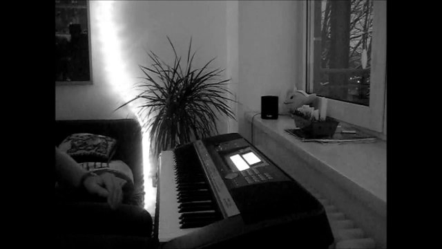 Labrinth feat. Emeli Sandé - Beneath Your Beautiful (Piano Cover with LYRICS)