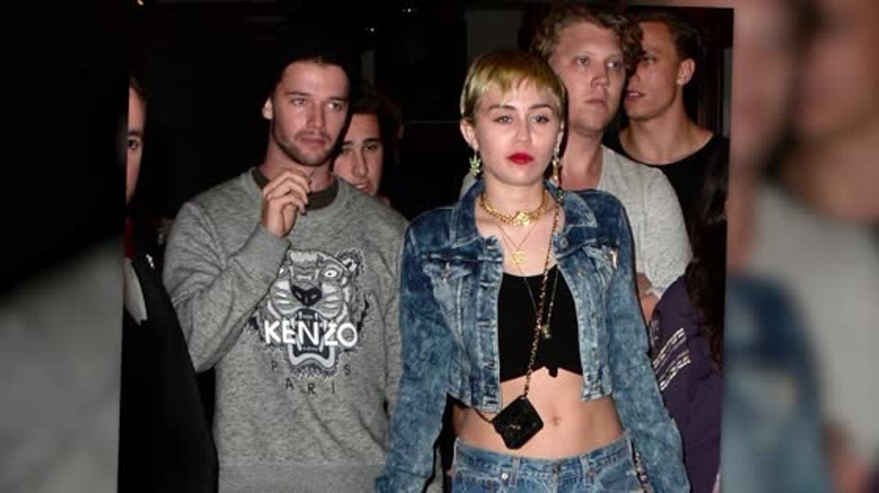 Miley Cyrus et Patrick Schwarzenegger s'envolent pour Miami