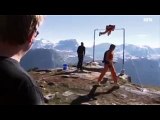 Dunya News - Norwegian Father Stunts On A Cliff Edge, And It Goes Horribly Awry