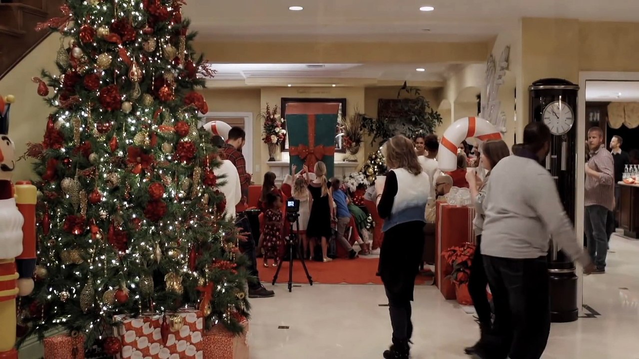 KIRK CAMERON'S SAVING CHRISTMAS Trailer (Family...