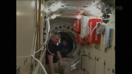 [ISS] Expedition 42 Greet New Crew As Hatches Are Opened